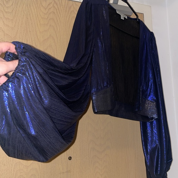 Shinny CropTop - Picture 4 of 9